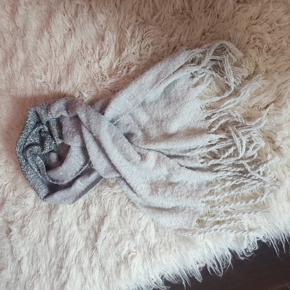 Anthropologie Mer Sea Chunky Knit Gradient Ombre Gray Blanket Scarf Shawl - Picture 3 of 9